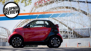 The 2016 Smart ForTwo Cabriolet Is Great At Exactly Two Things